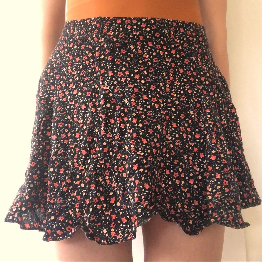 🌸 AEO Flirty Floral Skirt